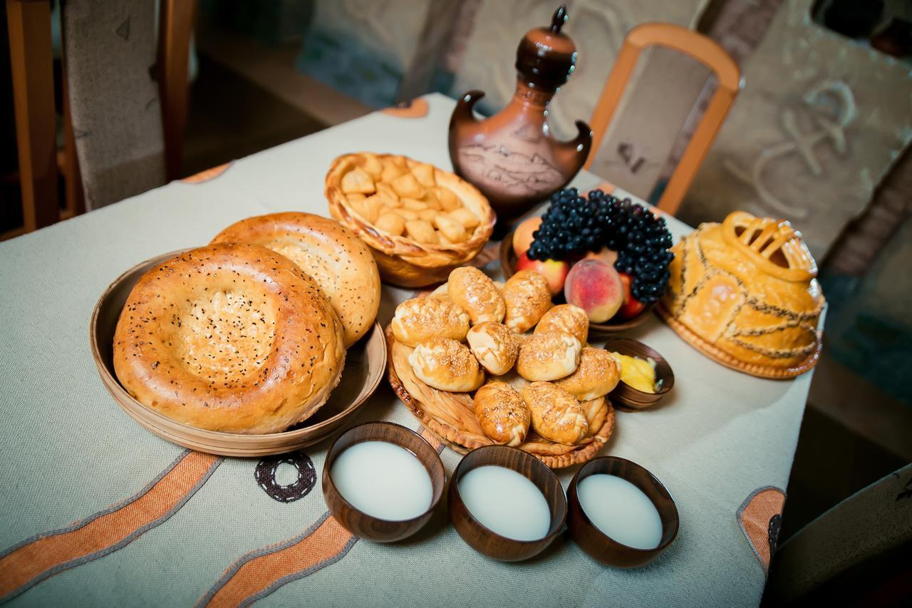 Ethno Boutique Hotel Osh Buitenkant foto