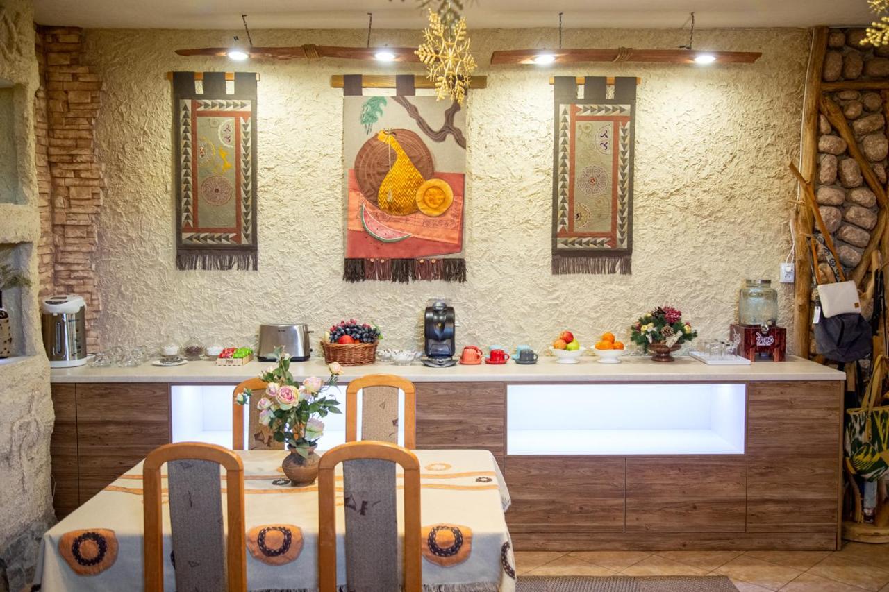 Ethno Boutique Hotel Osh Buitenkant foto
